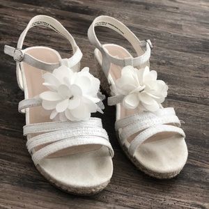 White dress shoes size 3